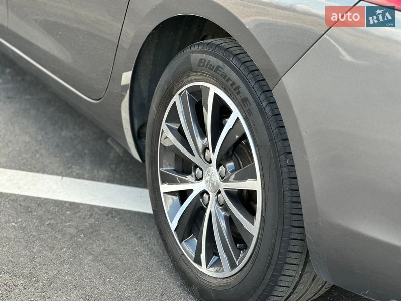 Универсал Peugeot 308 2016 в Ровно