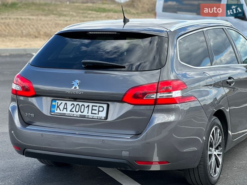 Универсал Peugeot 308 2016 в Ровно