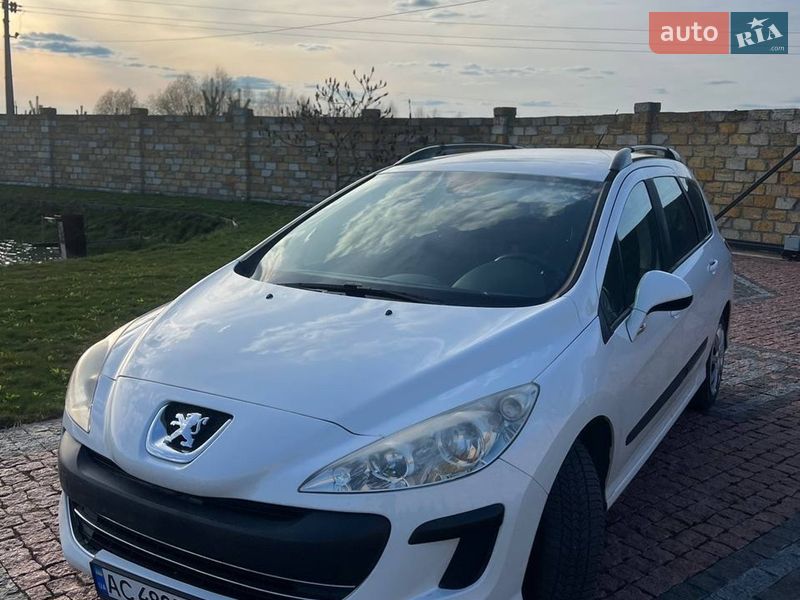 Универсал Peugeot 308 2009 в Нововолынске