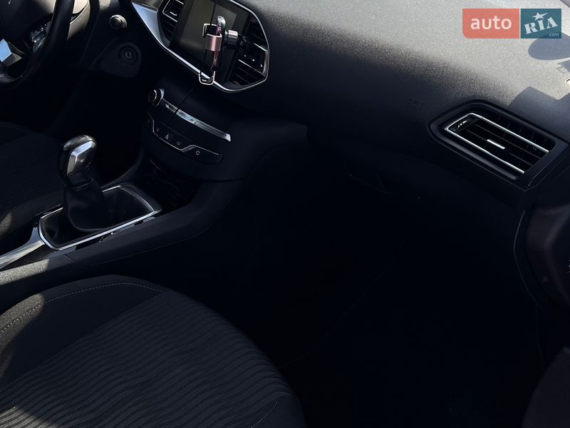 Універсал Peugeot 308 2015 в Харкові