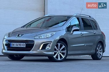 Универсал Peugeot 308 2011 в Сарнах