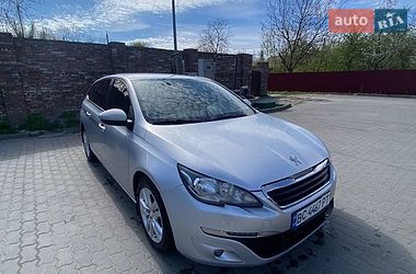Универсал Peugeot 308 2016 в Мурованом