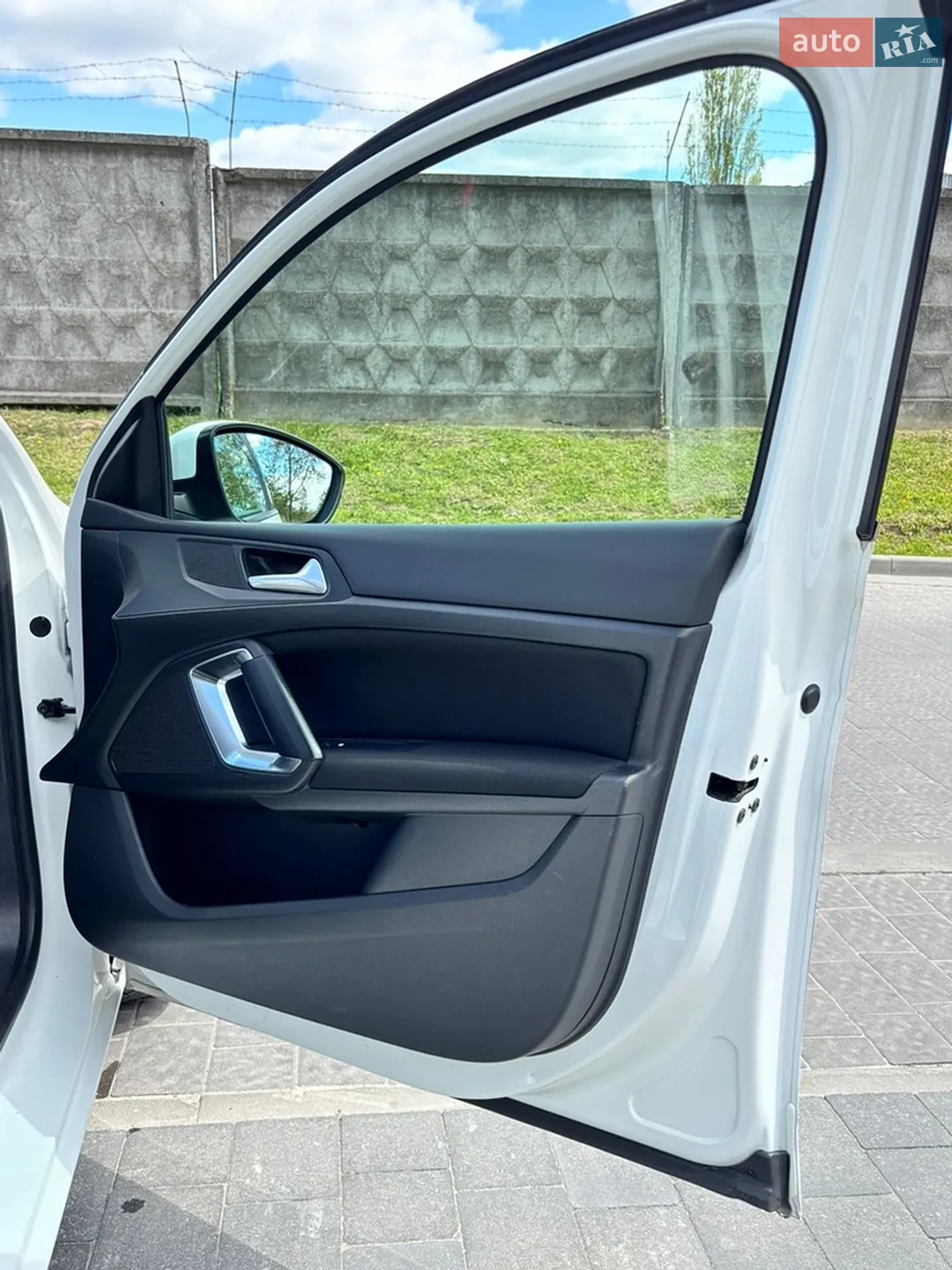 2016 Peugeot 308 - мініатюра 8
