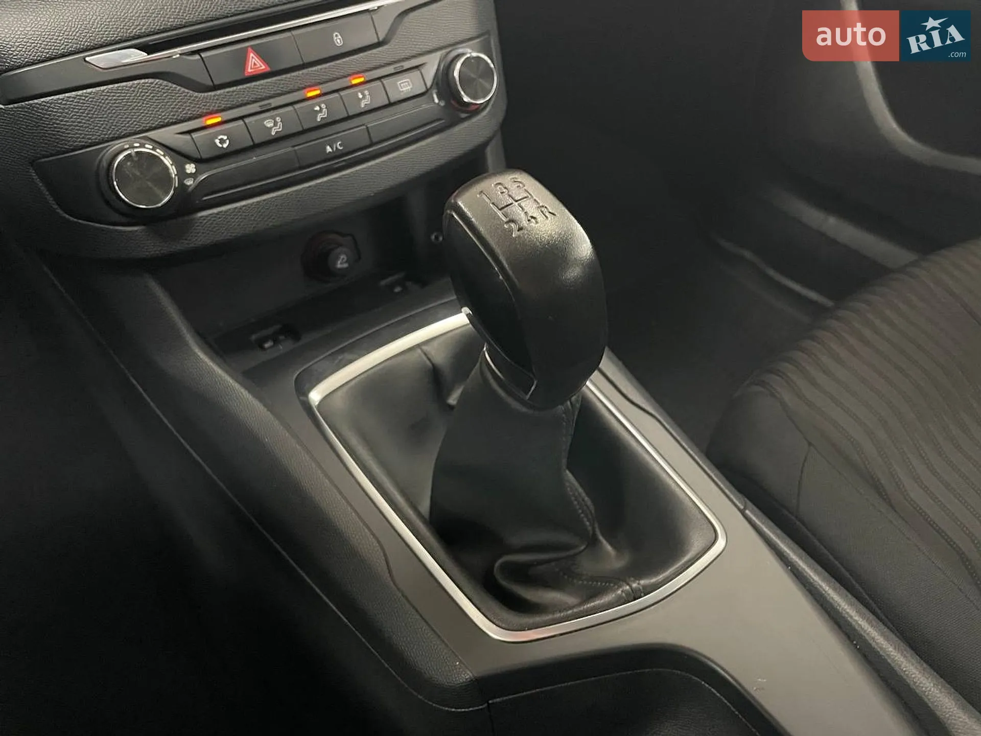 2015 Peugeot 308 - мініатюра 28
