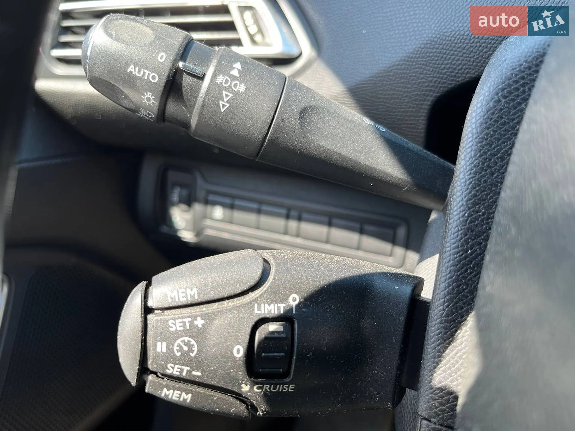 2014 Peugeot 308 - мініатюра 19