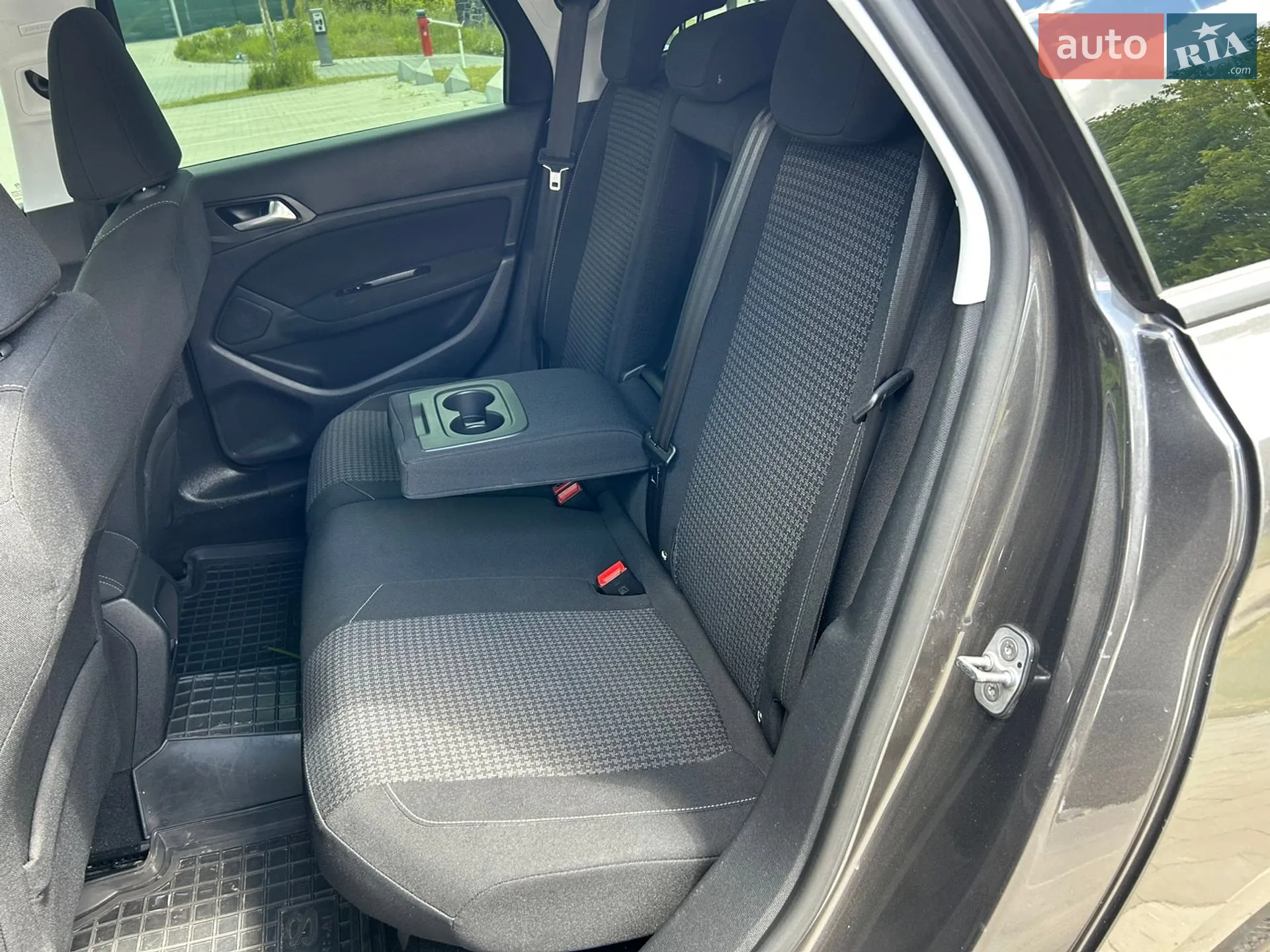 2017 Peugeot 308 - мініатюра 17