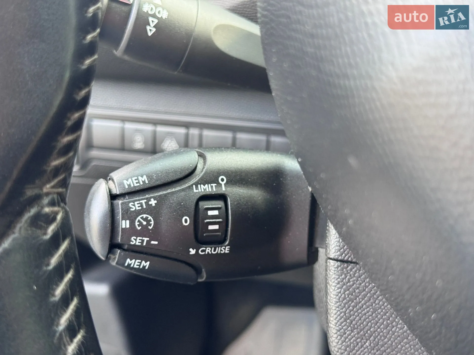2017 Peugeot 308 - мініатюра 23