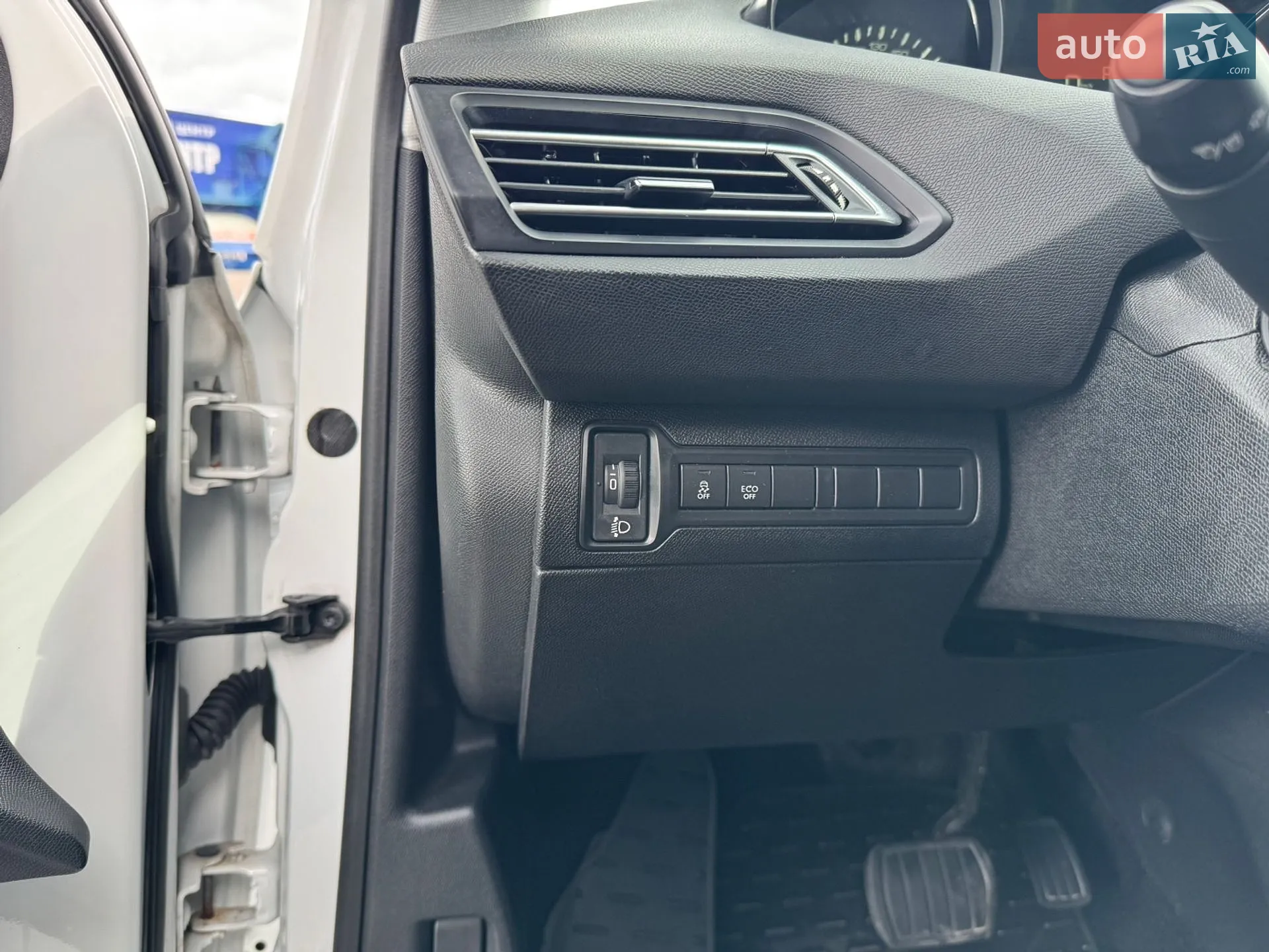 2017 Peugeot 308 - мініатюра 18