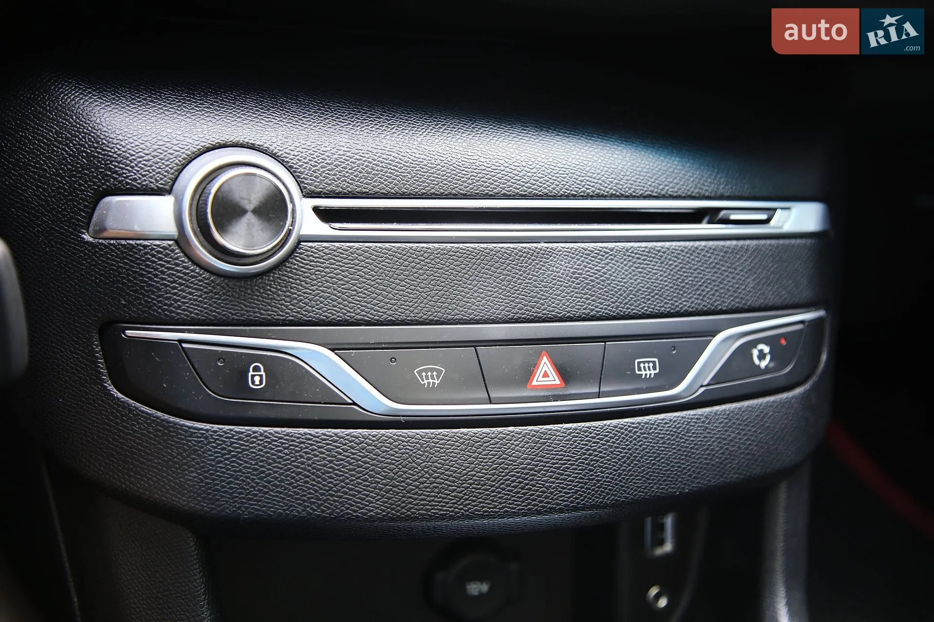 2015 Peugeot 308 - мініатюра 18
