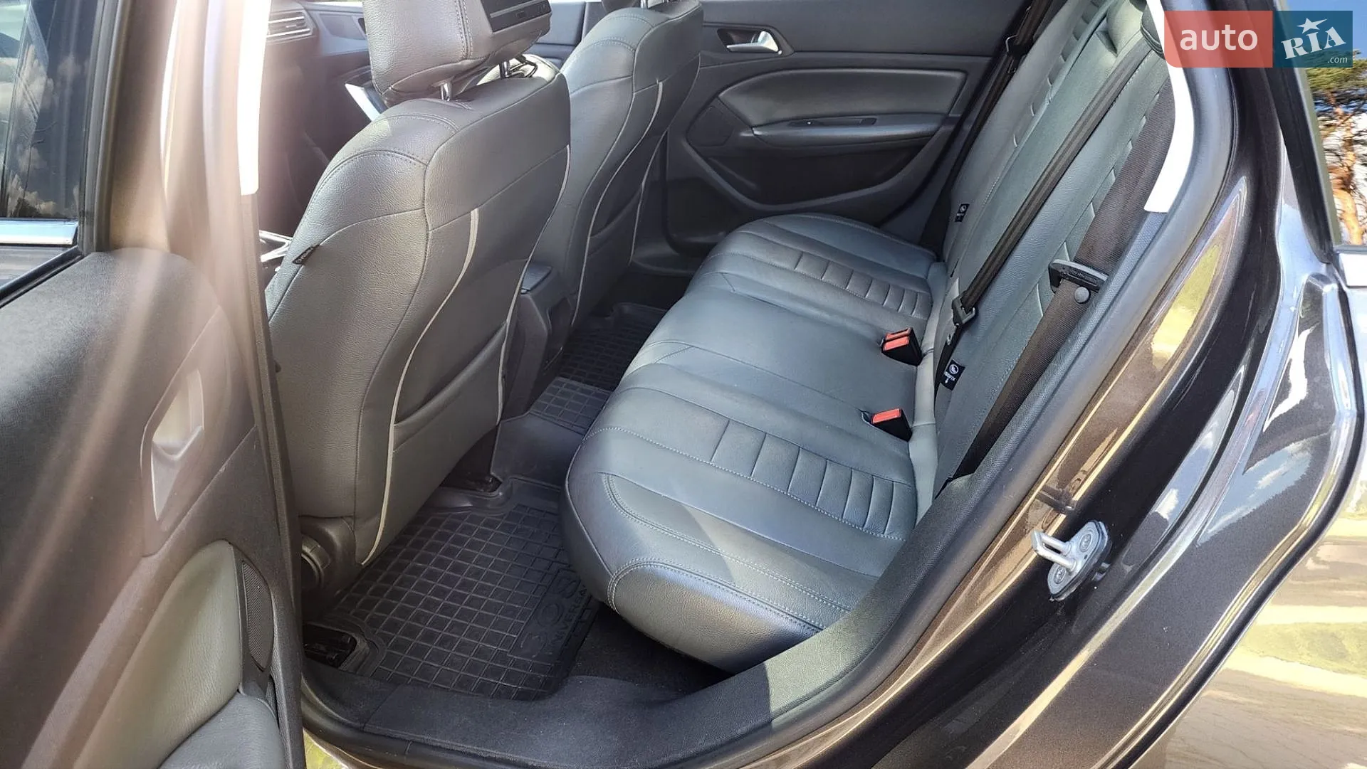 2014 Peugeot 308 - мініатюра 11