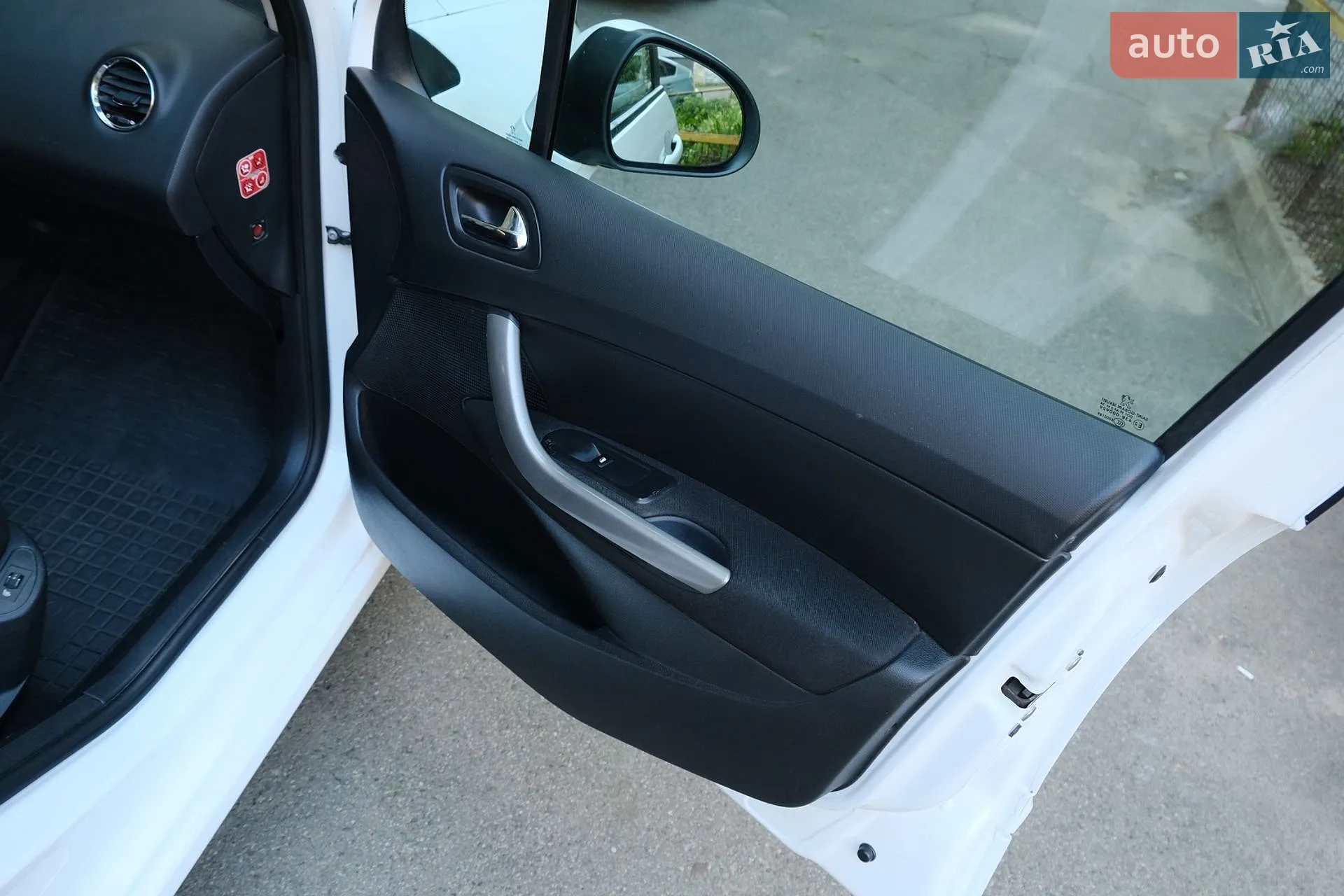 2011 Peugeot 308 - мініатюра 13