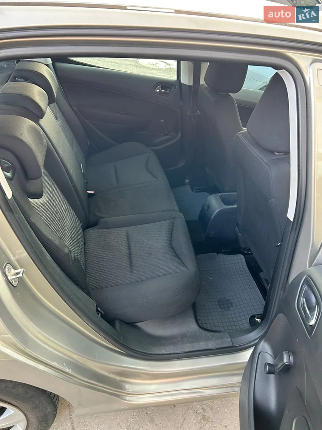 2010 Peugeot 308 - мініатюра 7