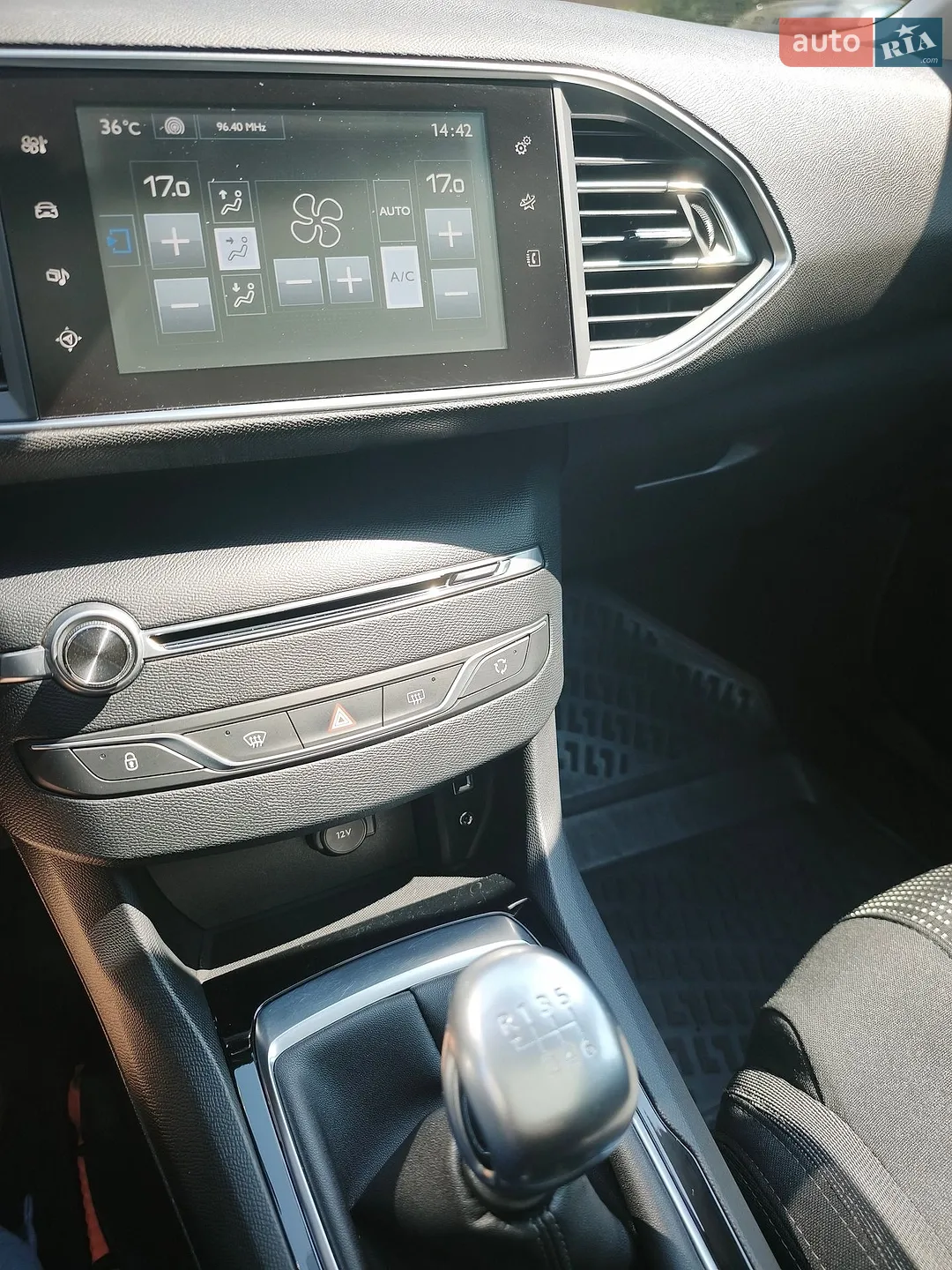 2015 Peugeot 308 - мініатюра 21