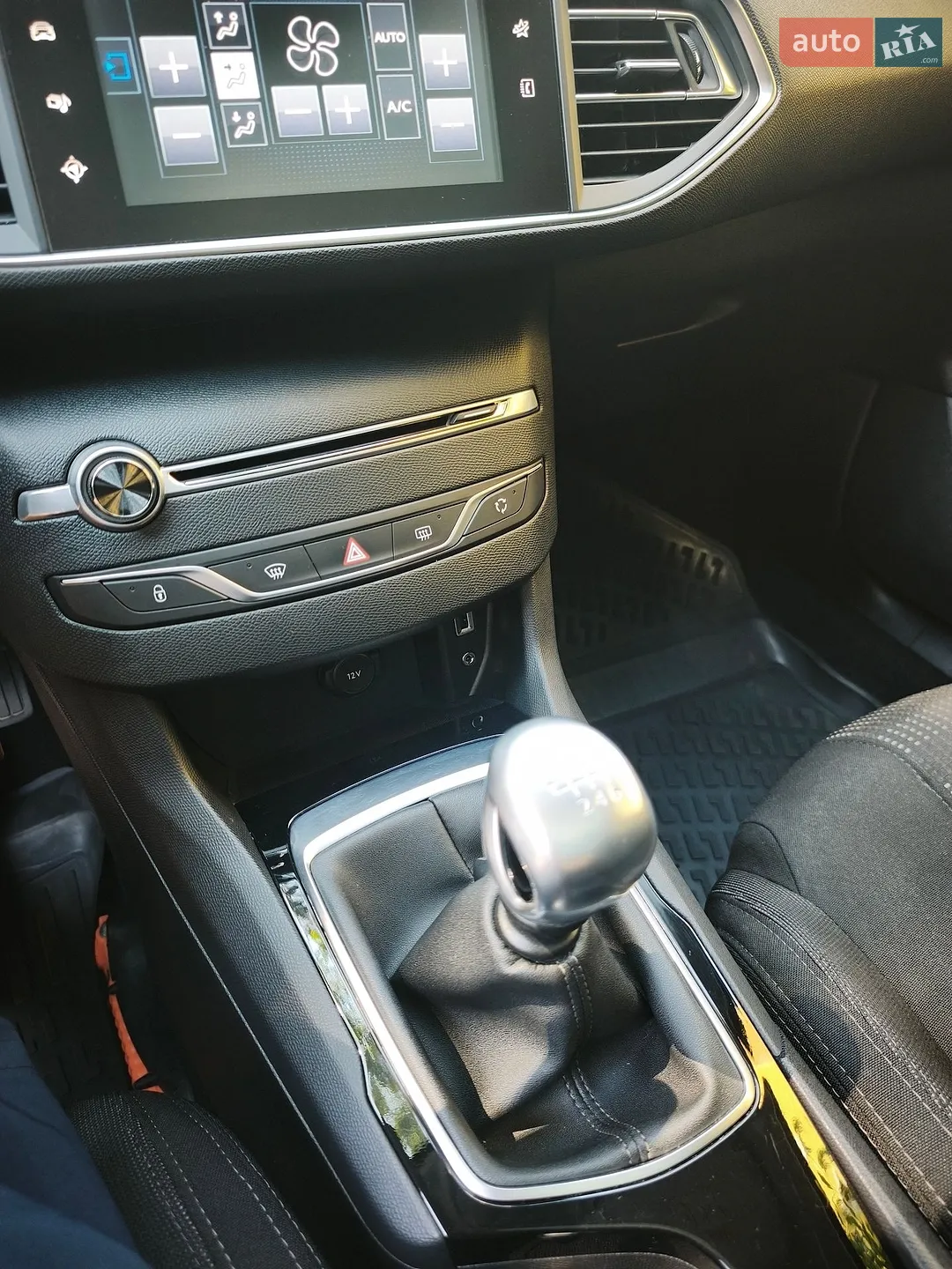 2015 Peugeot 308 - мініатюра 23