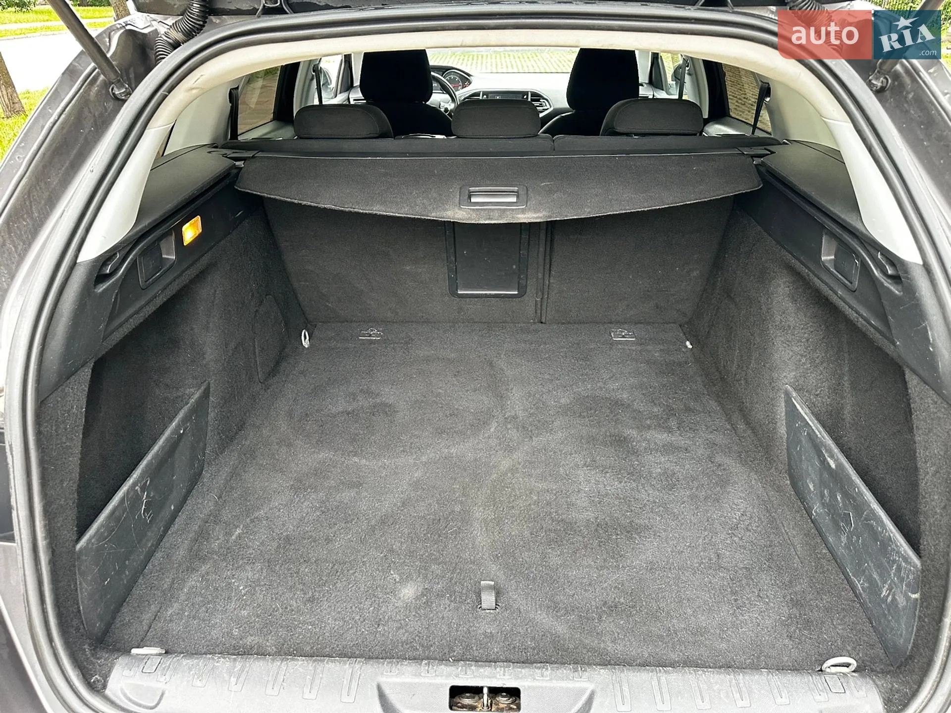 2016 Peugeot 308 - мініатюра 12
