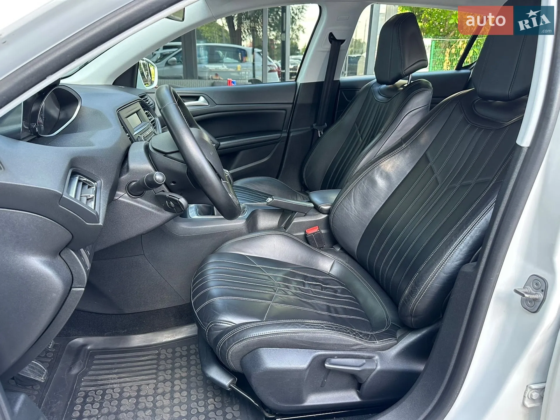 2015 Peugeot 308 - мініатюра 8