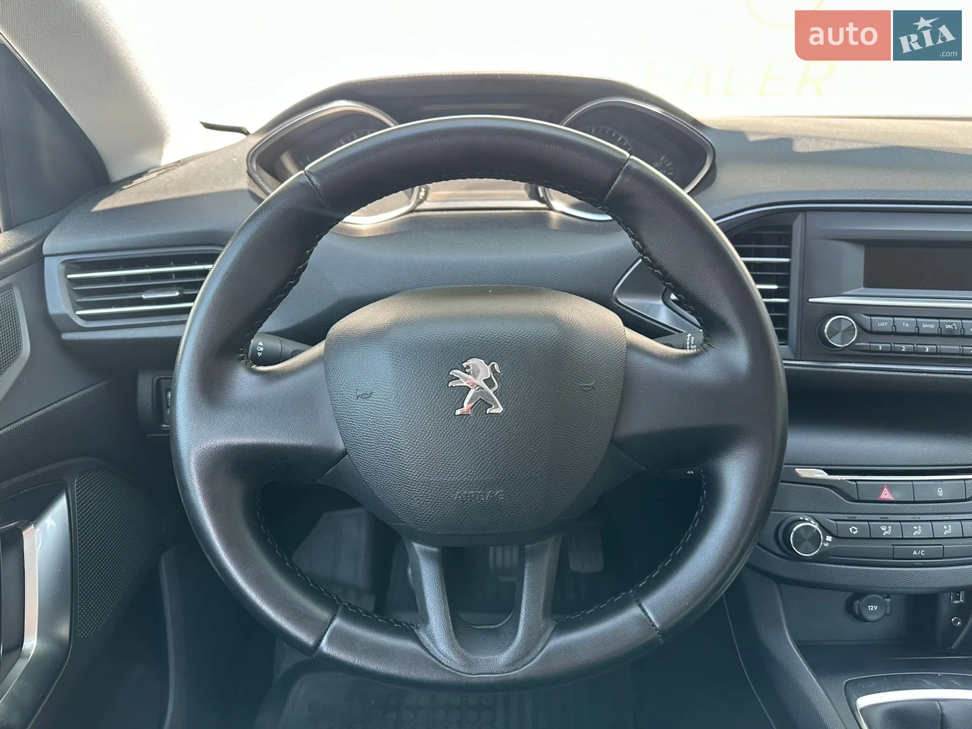 2015 Peugeot 308 - мініатюра 23