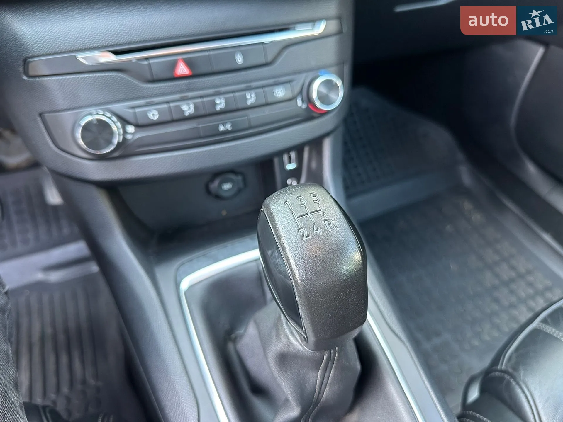 2015 Peugeot 308 - мініатюра 30