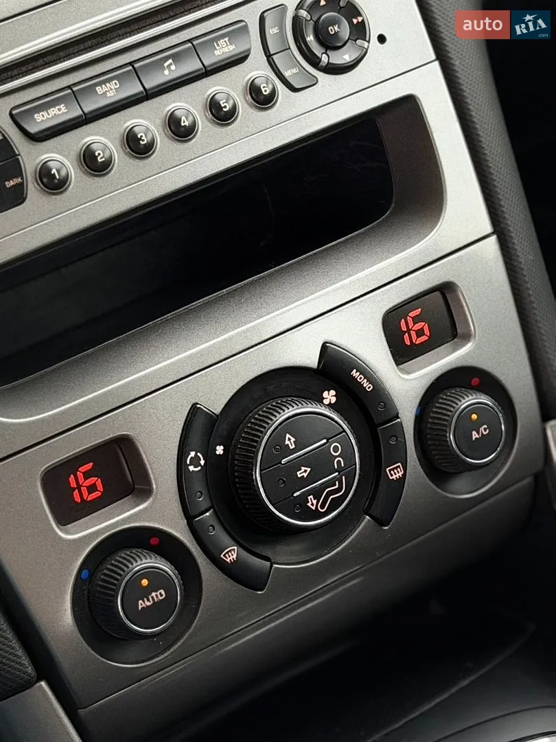 2011 Peugeot 308 - мініатюра 15