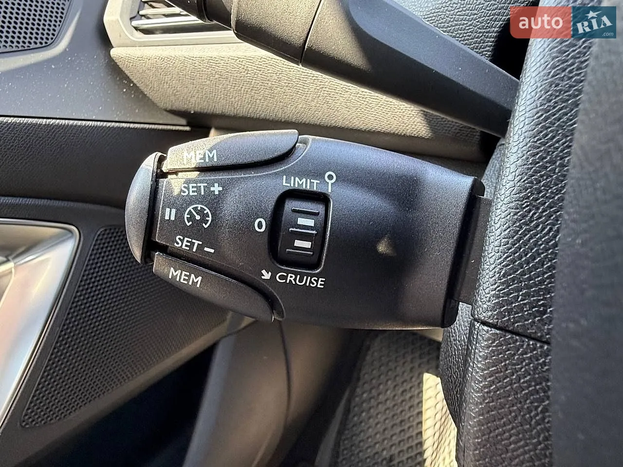 2016 Peugeot 308 - мініатюра 26