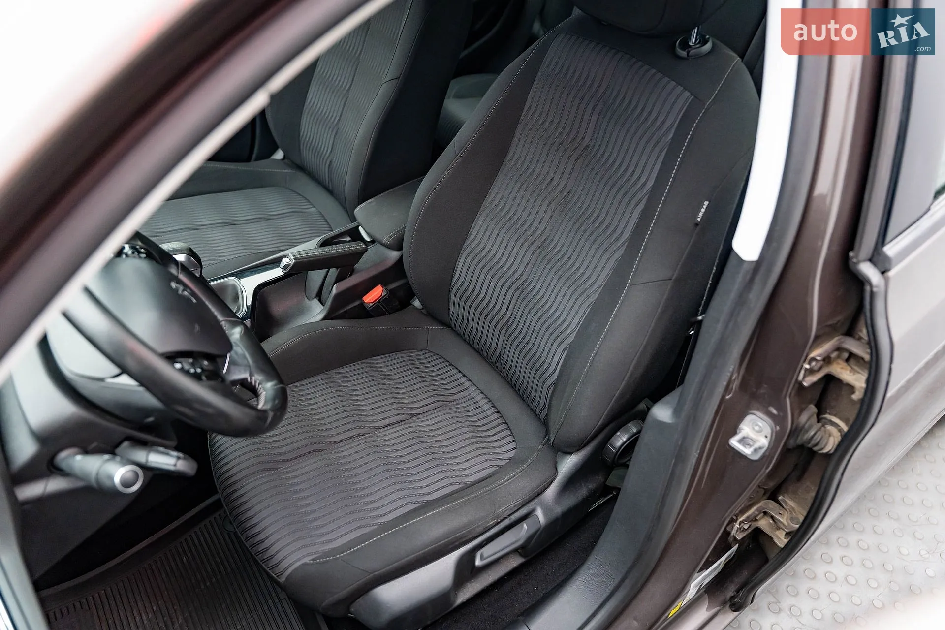 2014 Peugeot 308 - мініатюра 9