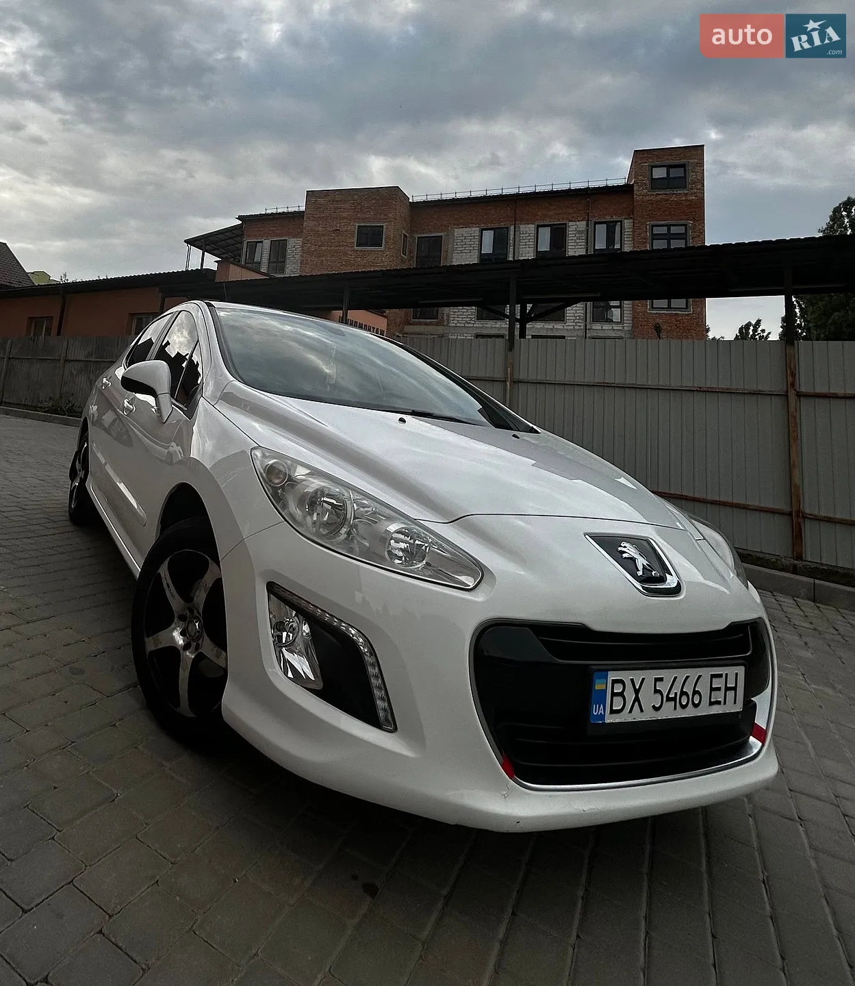 2011 Peugeot 308 - фото 1