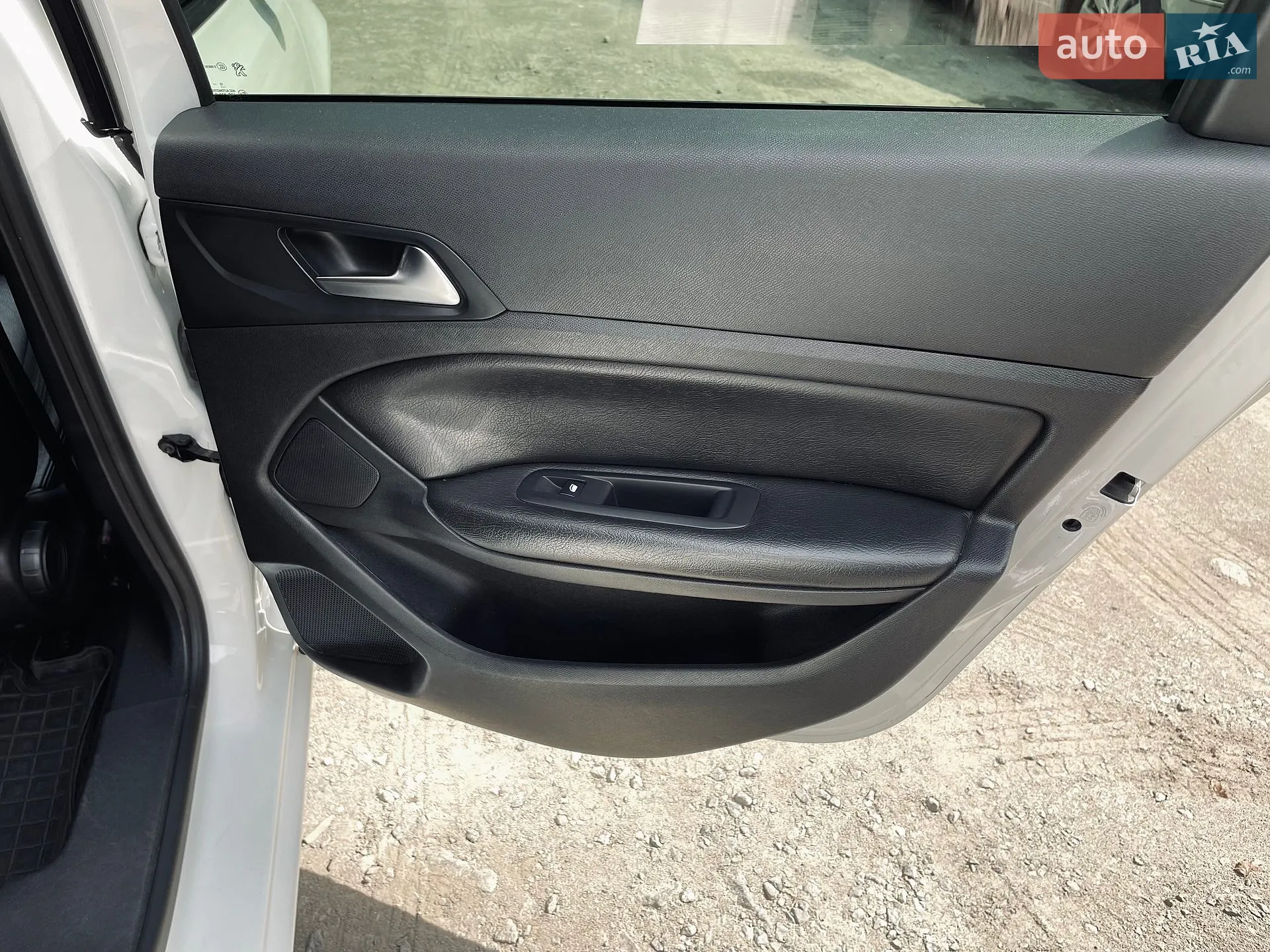 2015 Peugeot 308 - мініатюра 23