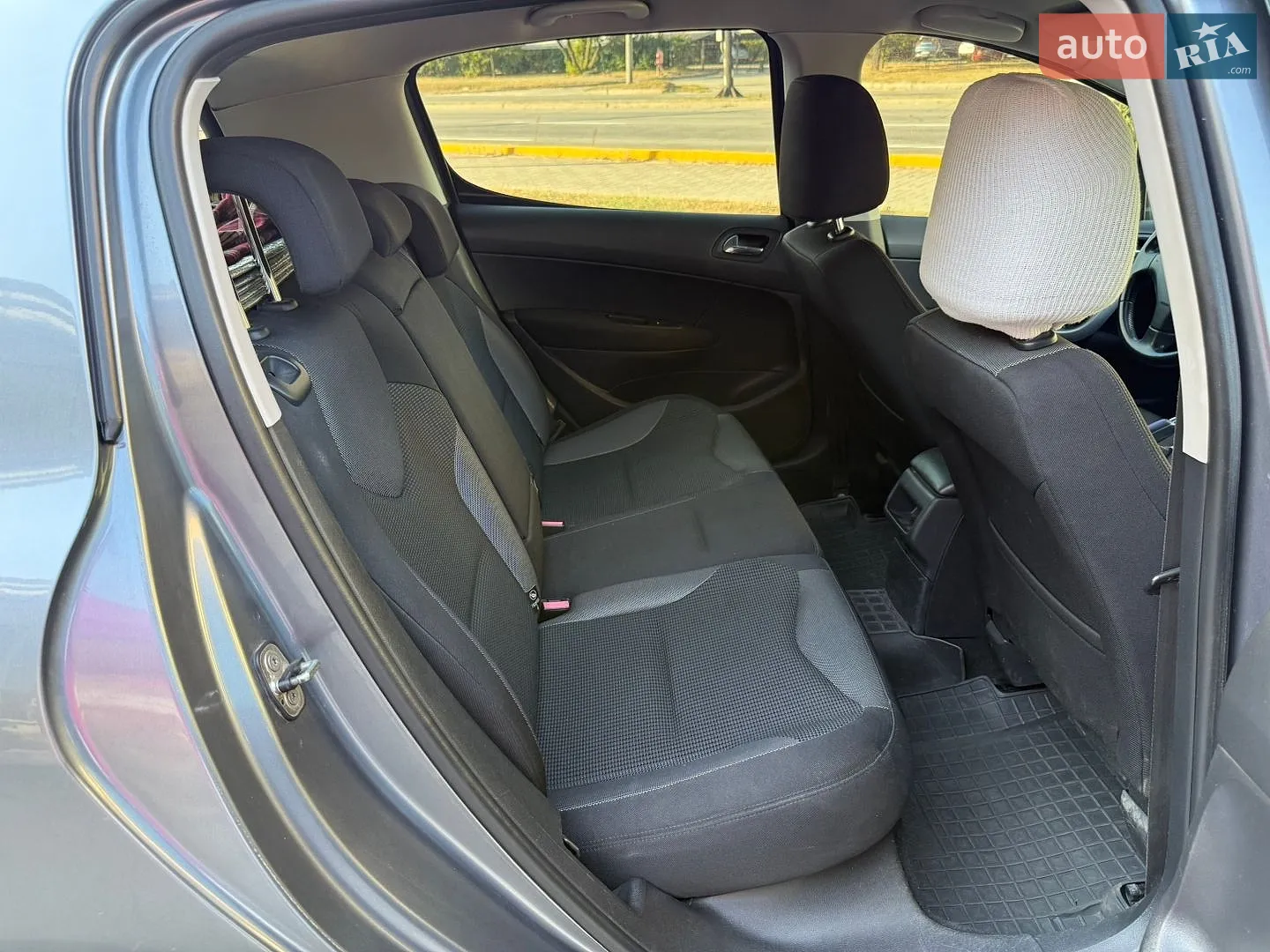 2011 Peugeot 308 - мініатюра 8