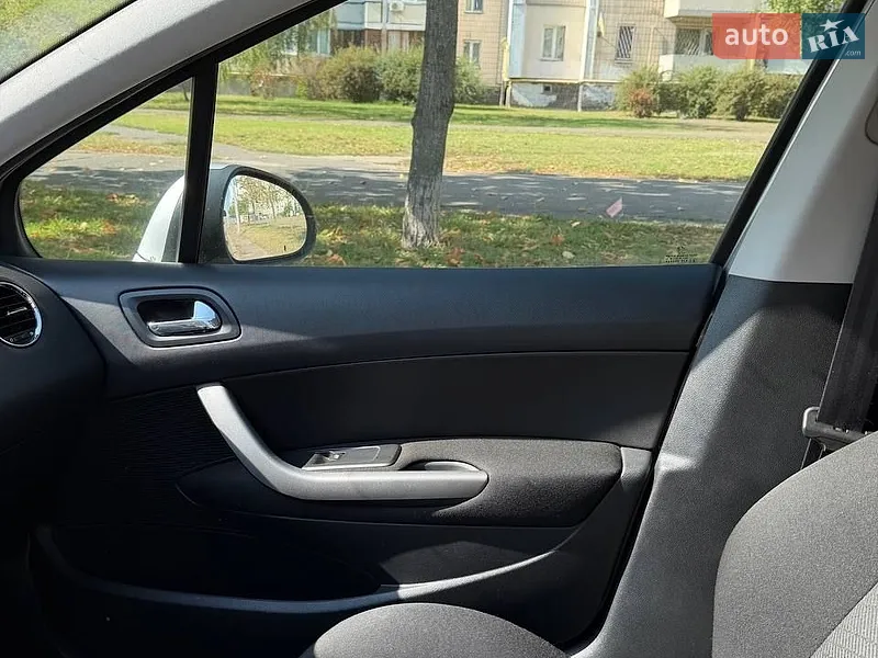 Peugeot 308 2013