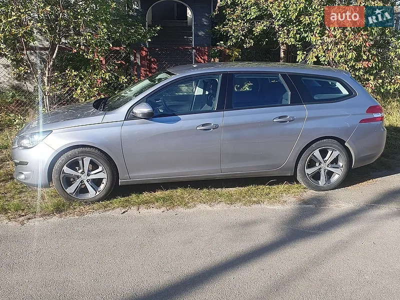 Peugeot 308 2016