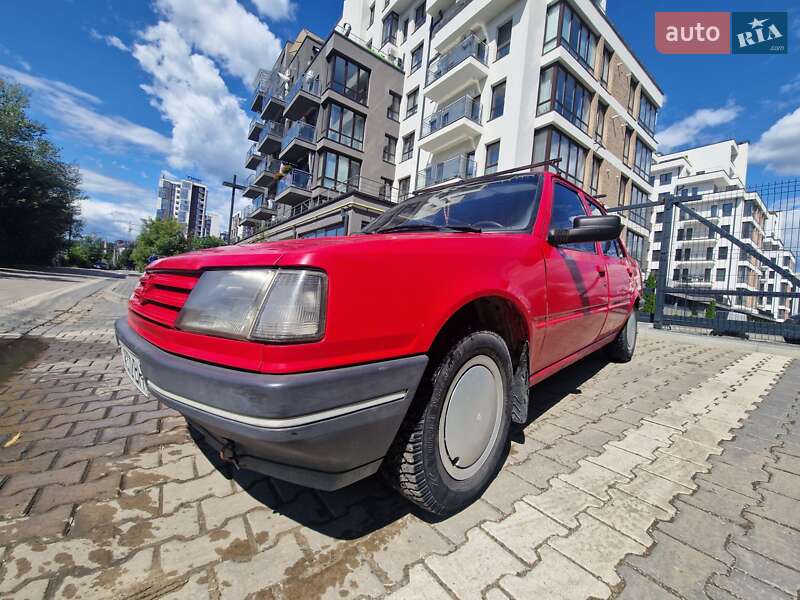 Хетчбек Peugeot 309 1990 в Івано-Франківську