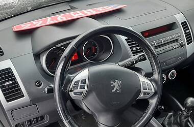 Внедорожник / Кроссовер Peugeot 4007 2008 в Калуше