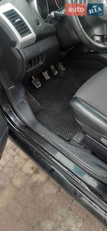 Позашляховик / Кросовер Peugeot 4007 2009 в Хмельницькому