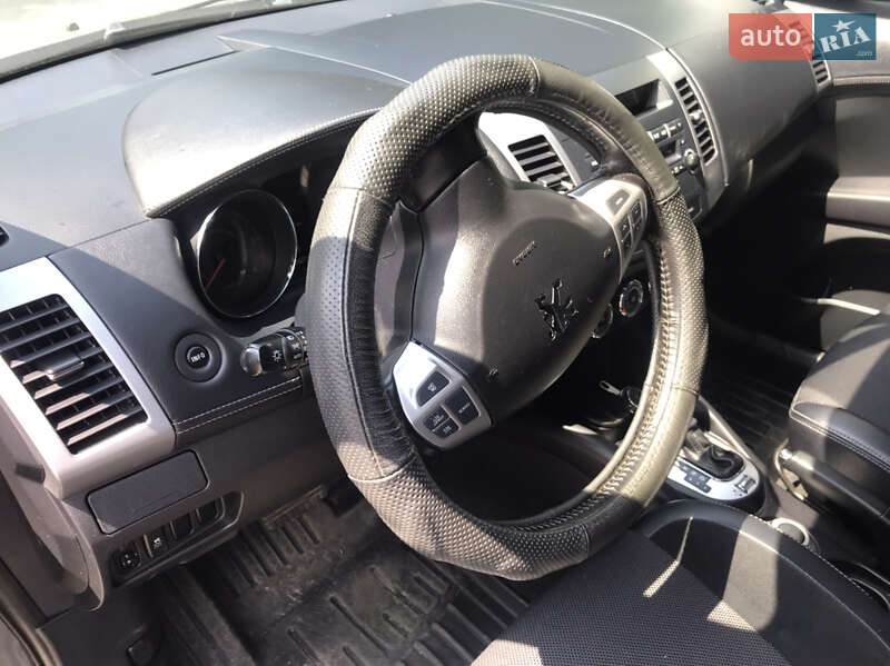 Позашляховик / Кросовер Peugeot 4007 2011 в Шепетівці