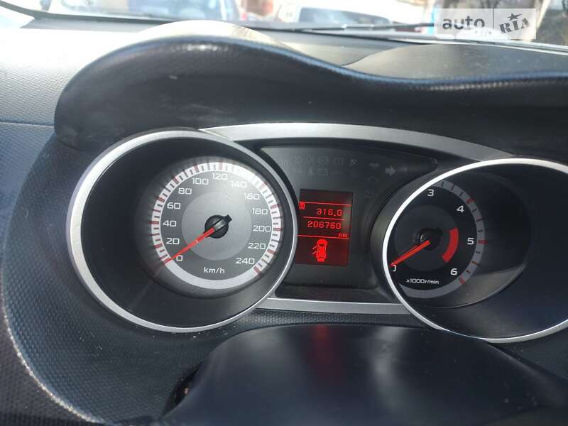 Позашляховик / Кросовер Peugeot 4007 2008 в Львові