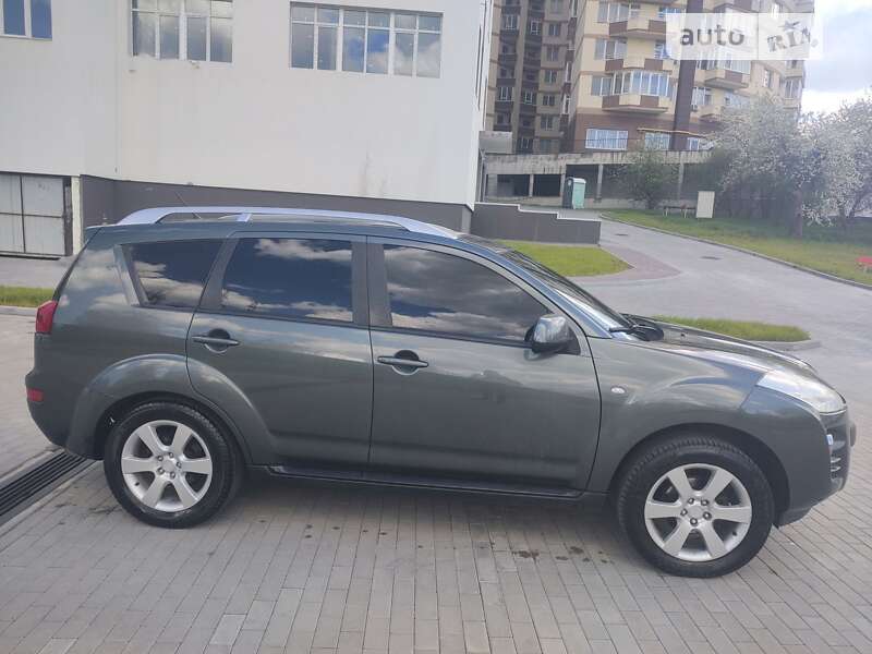 Позашляховик / Кросовер Peugeot 4007 2008 в Львові
