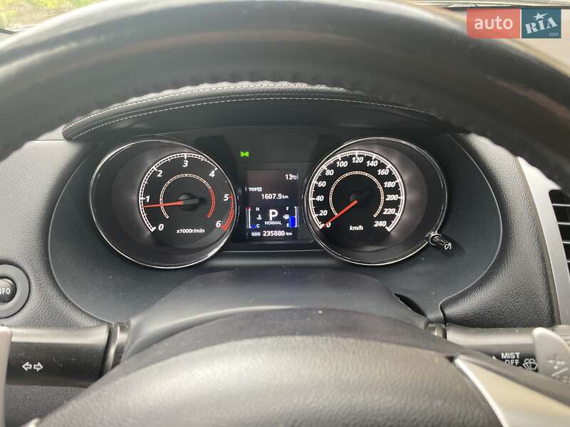 Позашляховик / Кросовер Peugeot 4007 2010 в Коломиї