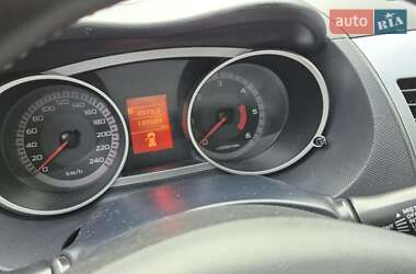 Позашляховик / Кросовер Peugeot 4007 2008 в 