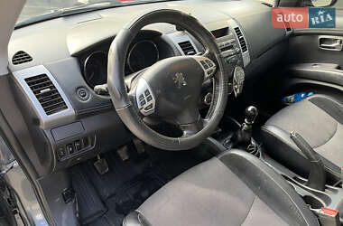 Внедорожник / Кроссовер Peugeot 4007 2011 в 