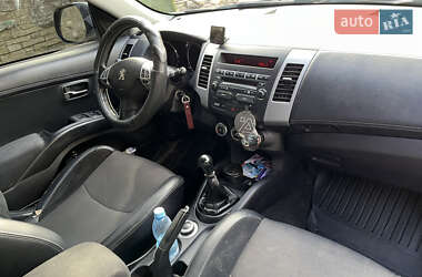 Внедорожник / Кроссовер Peugeot 4007 2011 в 