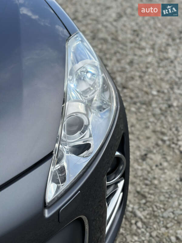 Позашляховик / Кросовер Peugeot 4007 2010 в Чернівцях
