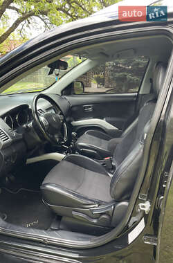 Позашляховик / Кросовер Peugeot 4007 2011 в 