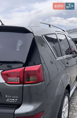 Позашляховик / Кросовер Peugeot 4007 2010 в 