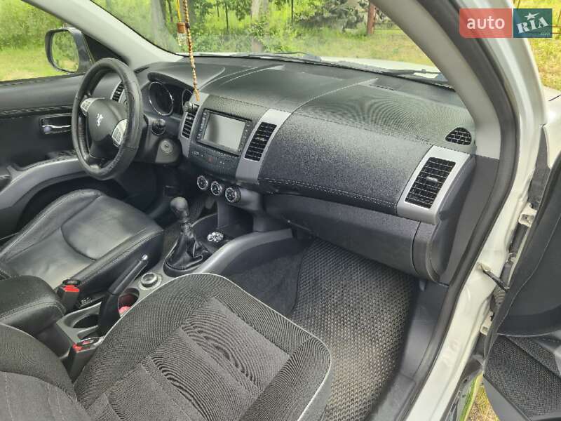Позашляховик / Кросовер Peugeot 4007 2010 в Дрогобичі