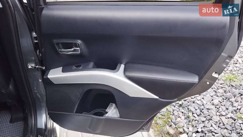 Позашляховик / Кросовер Peugeot 4007 2009 в Кременці