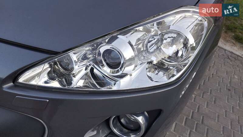 Позашляховик / Кросовер Peugeot 4007 2009 в Кременці