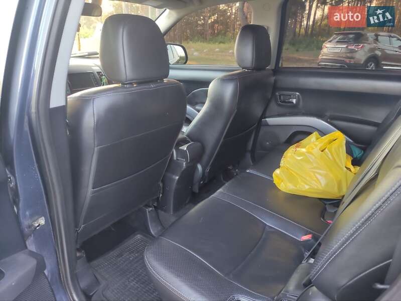 Позашляховик / Кросовер Peugeot 4007 2008 в Смілі фото 14 Позашляховик / Кросовер Peugeot 4007 2008 в Смілі