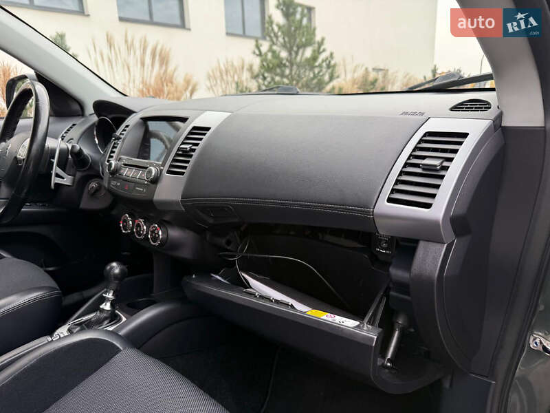 Внедорожник / Кроссовер Peugeot 4007 2010 в Луцке