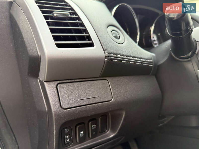 Внедорожник / Кроссовер Peugeot 4007 2010 в Луцке