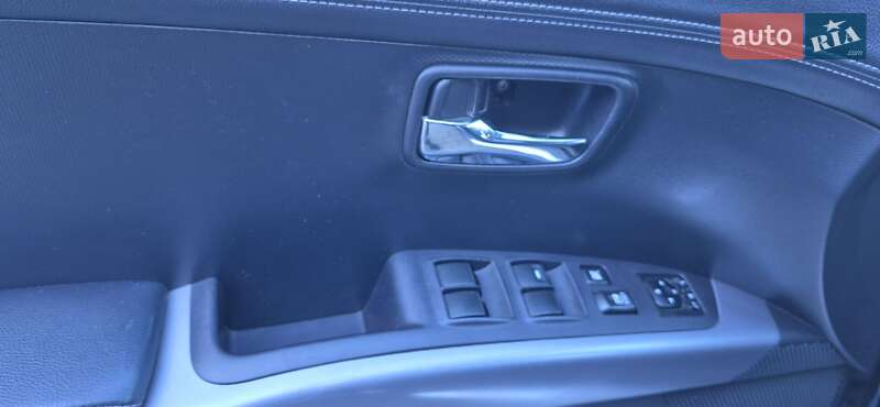 Внедорожник / Кроссовер Peugeot 4007 2010 в Нововолынске фото 19 Внедорожник / Кроссовер Peugeot 4007 2010 в Нововолынске